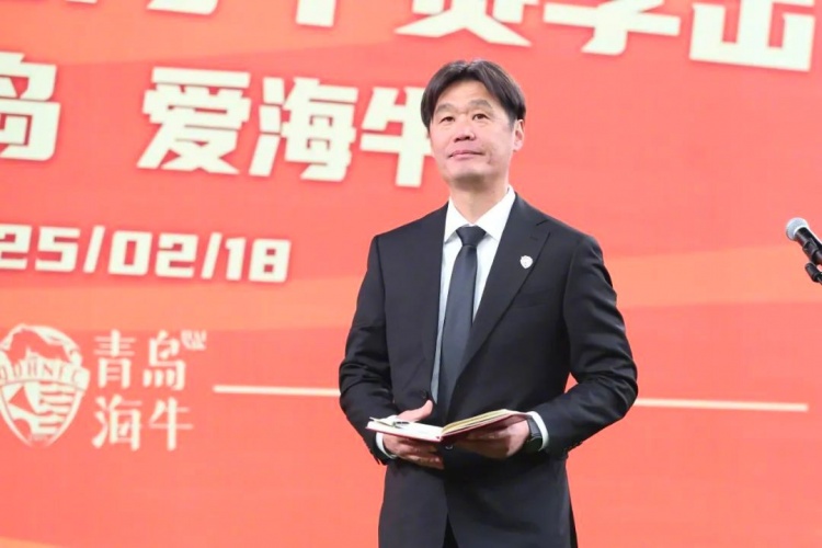  多名媒體人士點(diǎn)評海牛：引援老中青都有，就看李霄鵬的捏合能力了