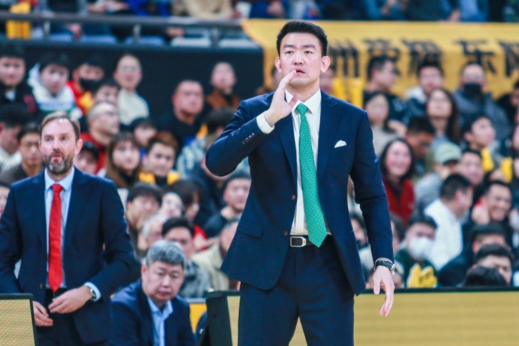 雙核缺陣！廣廈本場僅得74分創(chuàng)賽季新低 此前紀錄為對陣深圳77分