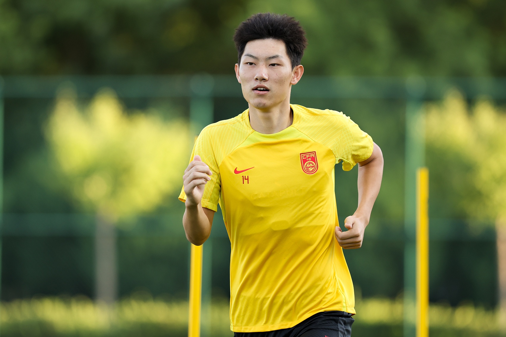  魯媒：泰山隊抵達(dá)梅州五外援齊整，四名國腳可出戰(zhàn)史松宸隨隊