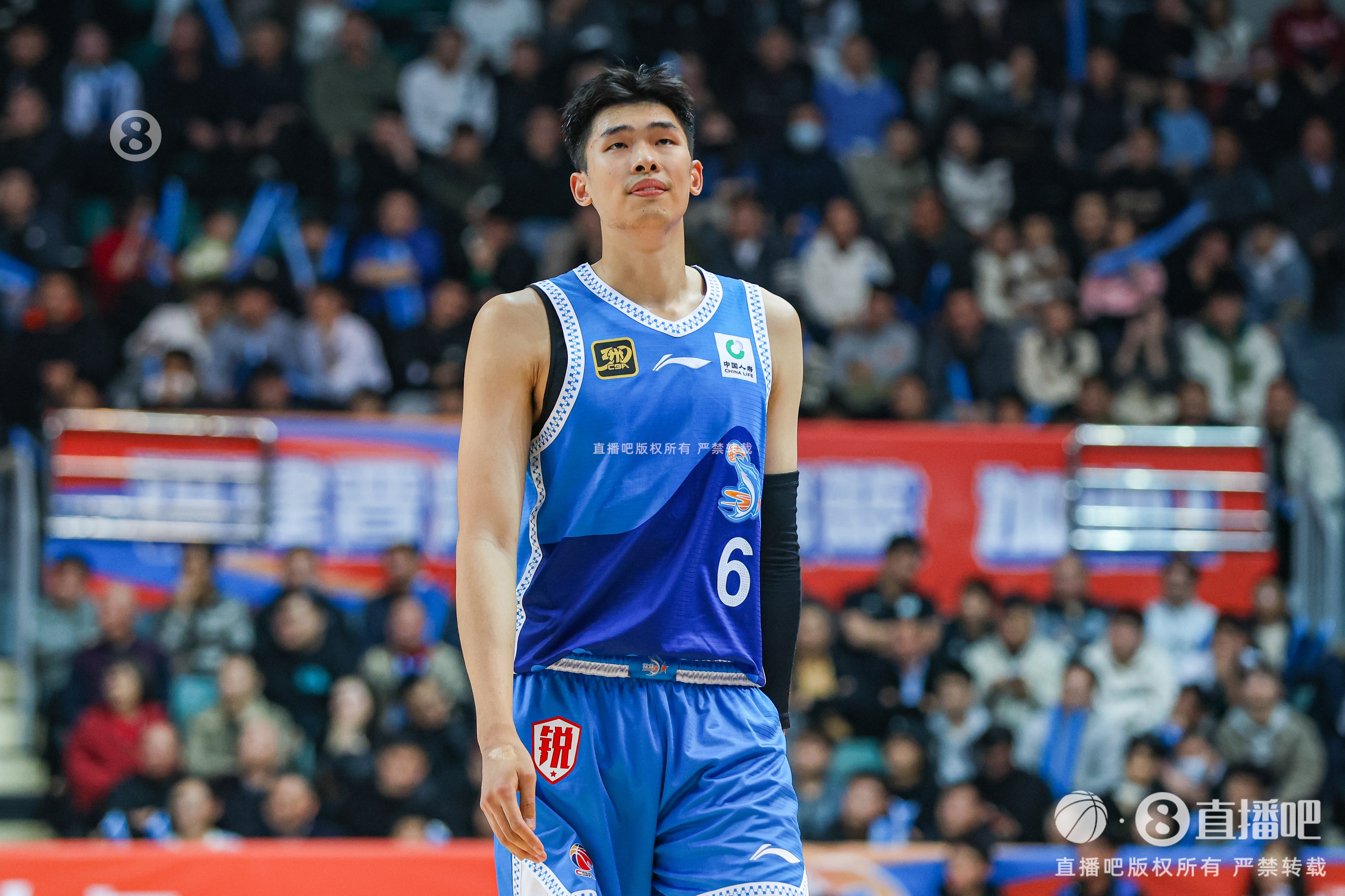  進步十分明顯！鄒陽下半場主導逆轉(zhuǎn) 全場16中10&三分9中4砍30+11
